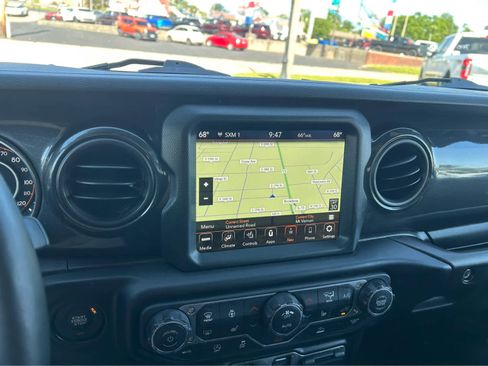 Used 2023 Jeep Wrangler Unlimited Sport AWD/4WD image 35