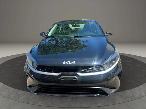 Used 2023 Kia Forte LXS w/ LXS Technology Package FWD image 2