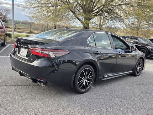 Used 2024 Toyota Camry SE w/ Blackout Package (TMS) image 7