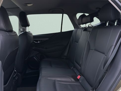 Used 2020 Subaru Outback Limited image 24