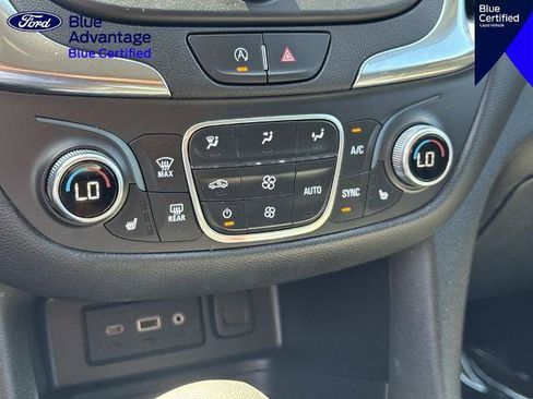 Used 2024 Chevrolet Equinox LT FWD image 26