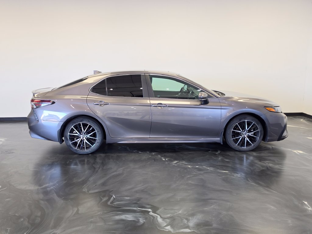 Used 2022 Toyota Camry SE AWD/4WD image 26