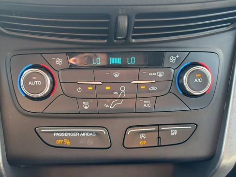 Used 2017 Ford Escape SE w/ Equipment Group 201A AWD/4WD image 18