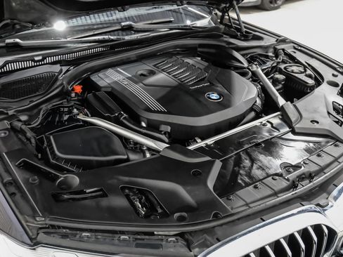 Used 2022 BMW 540i w/ M Sport Package image 60