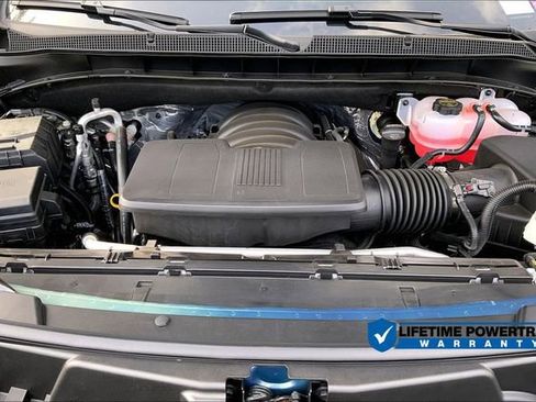 New 2025 Chevrolet Suburban Premier image 12