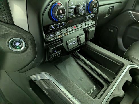 Used 2020 Chevrolet Silverado 1500 LTZ image 25