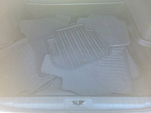 Used 2017 Subaru Legacy 2.5i Limited image 8