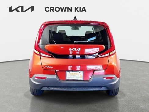 Used 2022 Kia Soul LX FWD image 6