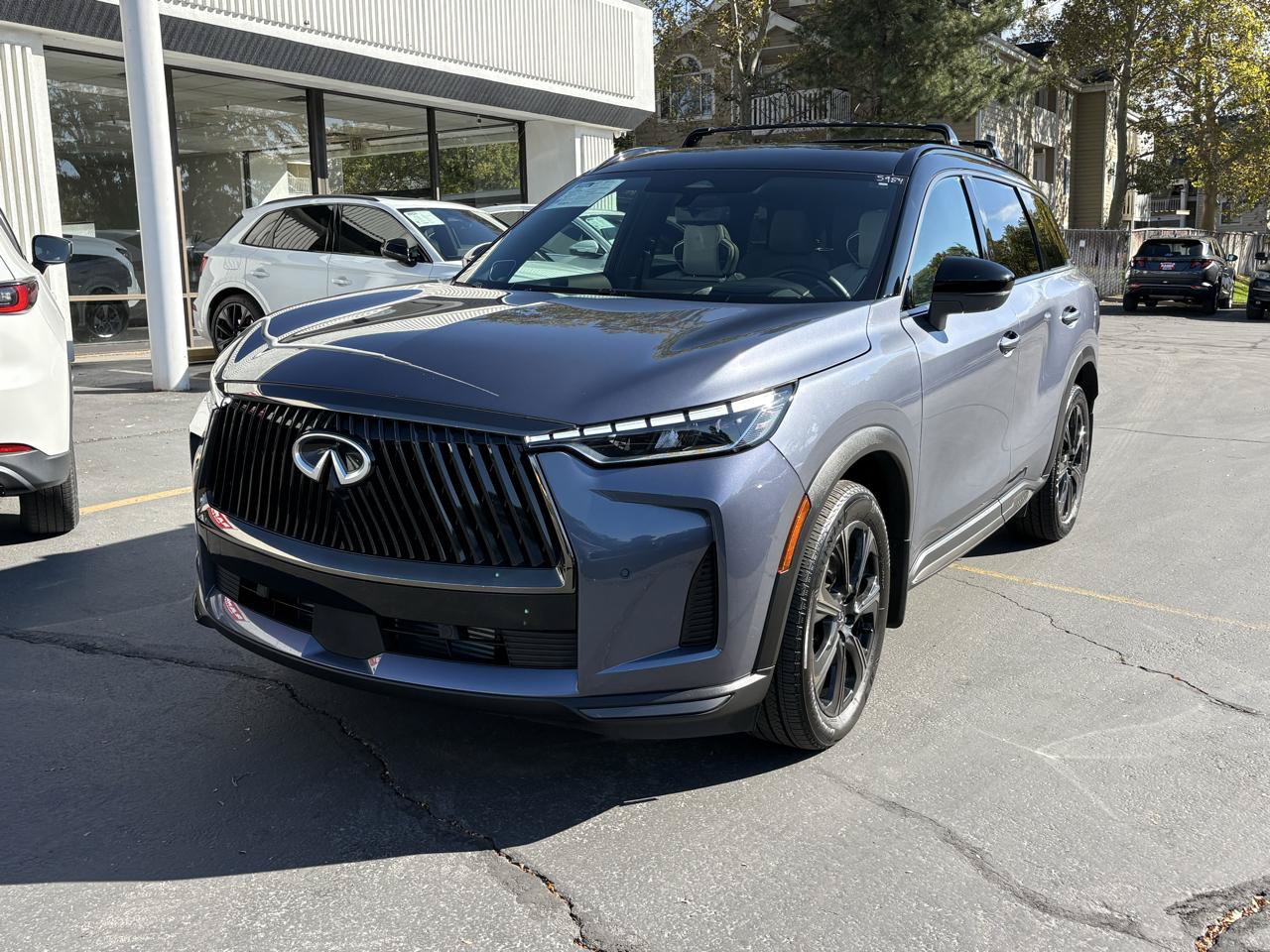 Used 2026 INFINITI QX60 Autograph w/ Dark Cargo Package AWD/4WD image 2