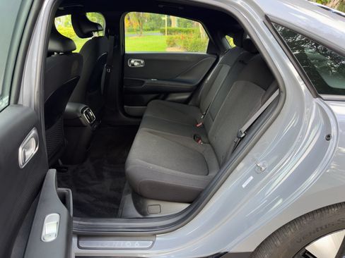 Used 2024 Hyundai Ioniq 6 SE RWD image 5
