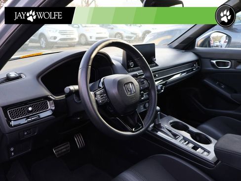 Used 2024 Honda Civic Sport image 9