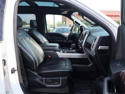 Used 2016 Ford F150 Platinum w/ Equipment Group 701A Luxury AWD/4WD image 9