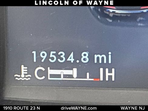 Certified 2023 Lincoln Corsair AWD w/ Equipment Group 101A image 17
