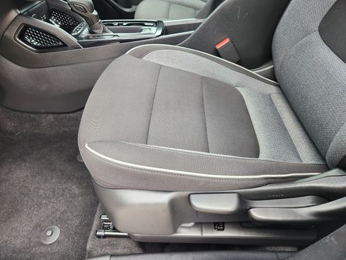 Certified 2025 Chevrolet TrailBlazer LT FWD image 25