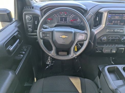 Used 2022 Chevrolet Silverado 2500 Custom w/ Custom Value Package image 14