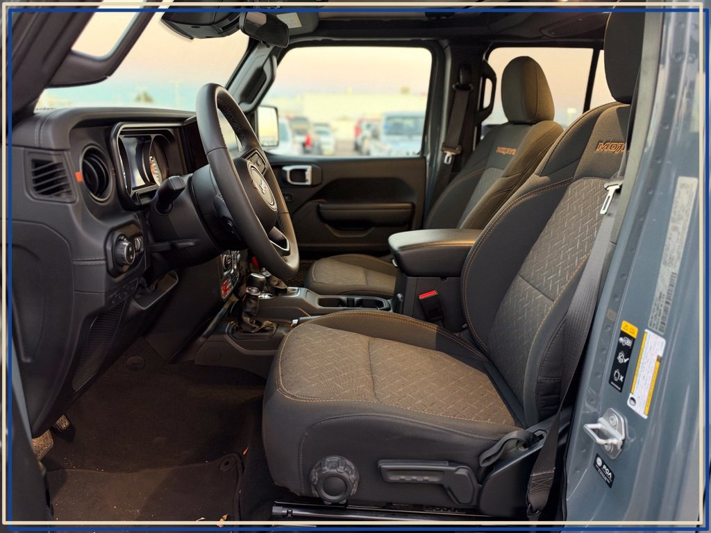 Used 2026 Jeep Gladiator Mojave AWD/4WD image 2