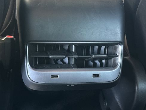 Used 2018 Tesla Model 3 Long Range image 15