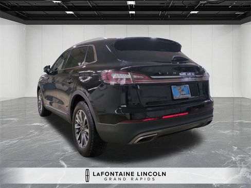 Certified 2023 Lincoln Nautilus AWD w/ Premium Package image 3