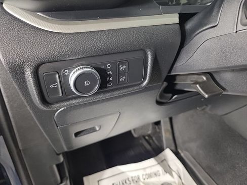 Used 2020 Ford Explorer XLT w/ Equipment Group 202A AWD/4WD image 13