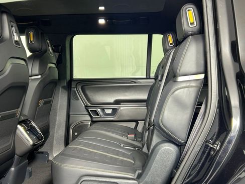 Used 2023 Rivian R1S Adventure AWD/4WD image 17