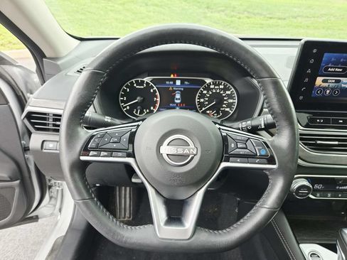 Used 2023 Nissan Altima 2.5 SL FWD image 19