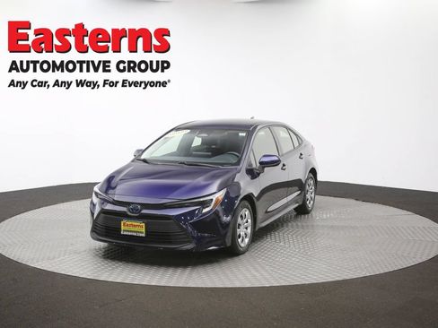 Used 2023 Toyota Corolla LE w/ Carpet Mat Package (TMS) FWD image 49