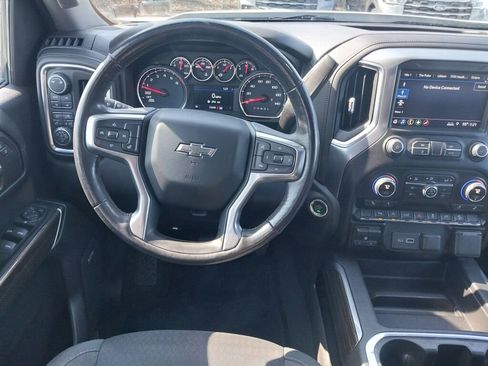 Used 2019 Chevrolet Silverado 1500 LT Trail Boss image 2