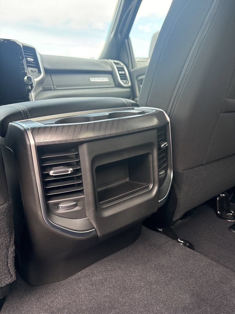 New 2026 RAM 3500 Big Horn AWD/4WD image 19