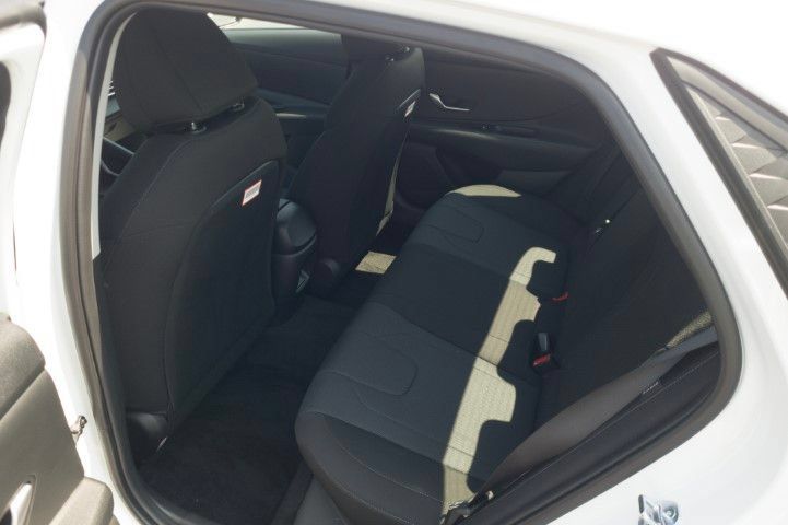 New 2026 Hyundai Elantra SE FWD image 14