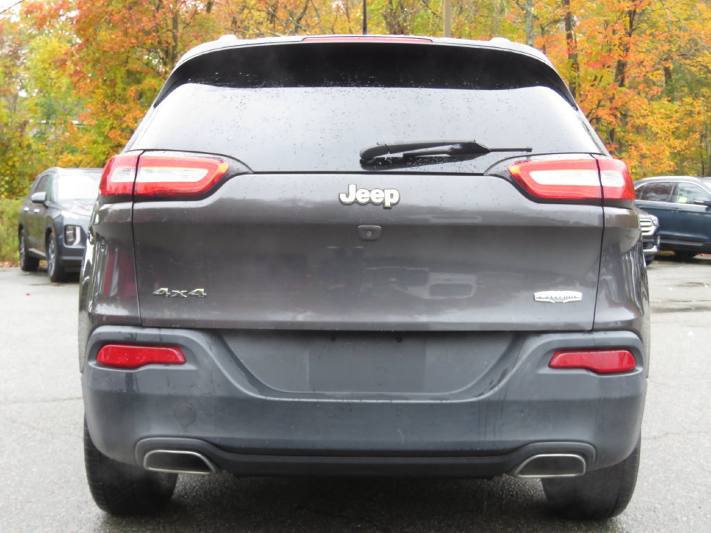 Used 2016 Jeep Cherokee Latitude AWD/4WD image 6