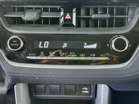 Certified 2022 Toyota Corolla Cross LE AWD/4WD image 15