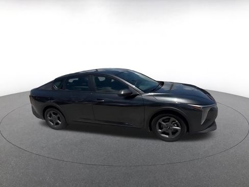 Used 2025 Kia K4 FWD image 2