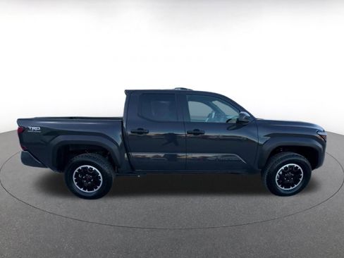 Used 2025 Toyota Tacoma TRD Off-Road image 15