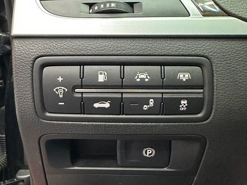 Used 2016 Hyundai Genesis 3.8 w/ Option Group 03 image 10