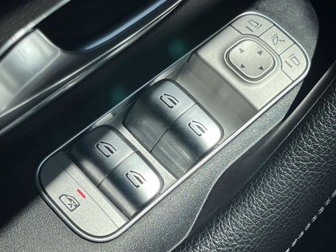 Certified 2024 Mercedes-Benz GLE 350 4MATIC image 33