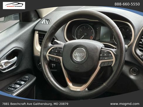 Used 2014 Jeep Cherokee Sport image 34