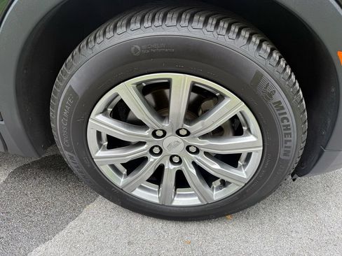 Used 2019 Cadillac XT4 Premium Luxury w/ Cold Weather Package FWD image 14