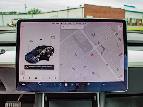 Used 2020 Tesla Model 3 Standard Range Plus RWD image 24