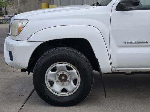 Used 2015 Toyota Tacoma PreRunner w/ SR5 Package RWD image 11