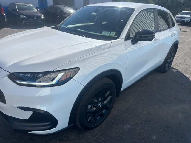 Used 2025 Honda HR-V Sport image 4