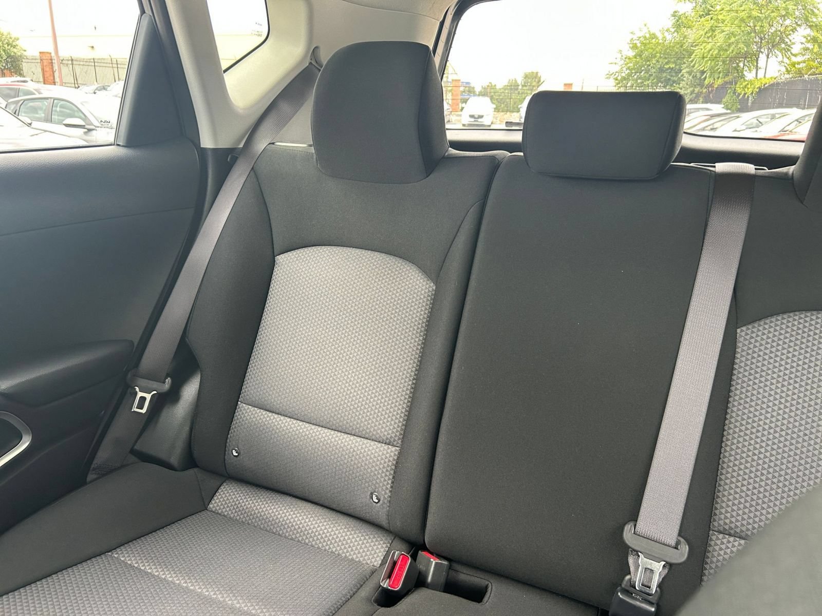 Used 2025 Kia Soul LX w/ LX Technology Package FWD image 33
