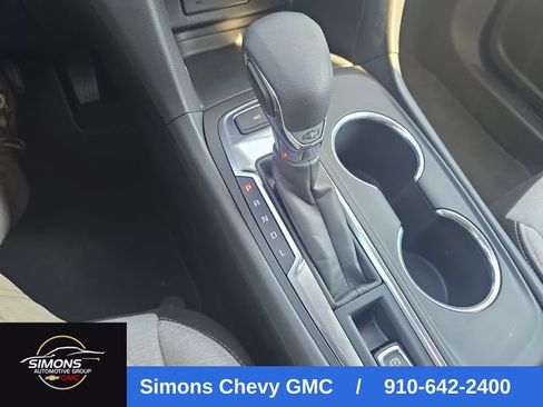Used 2023 Chevrolet Equinox LS AWD/4WD image 22