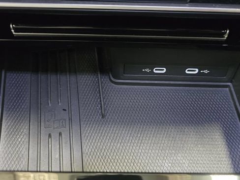 Used 2025 Volkswagen Atlas Cross Sport SE AWD/4WD image 18