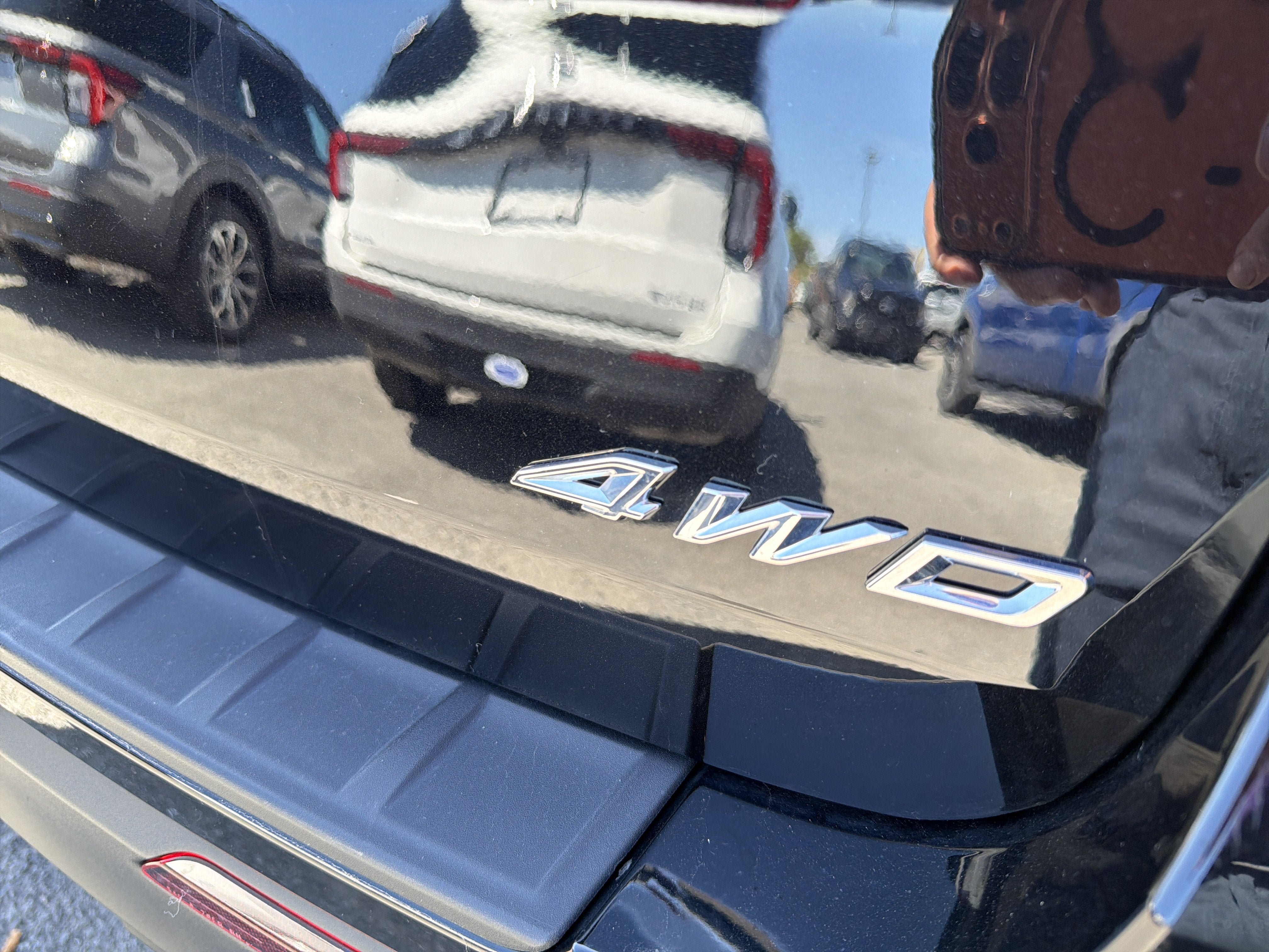 Used 2023 Ford Explorer XLT AWD/4WD image 8