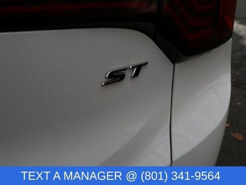 Certified 2024 Buick Encore GX Sport Touring image 9