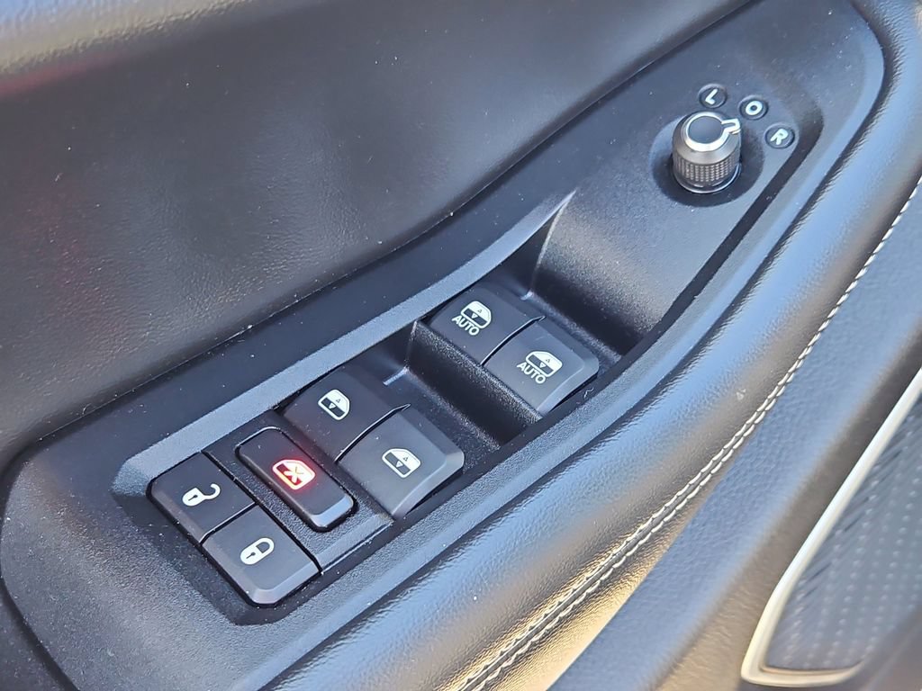 Used 2023 Jeep Grand Cherokee 4WD 4xe image 31