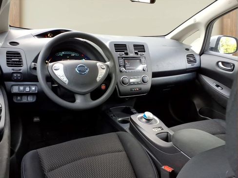 Used 2016 Nissan Leaf S w/ Charger Package FWD image 3