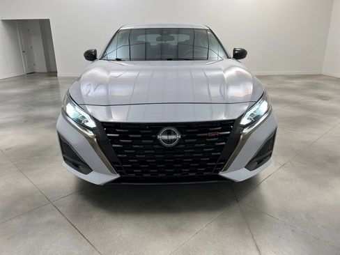 Used 2024 Nissan Altima 2.5 SR AWD/4WD image 2