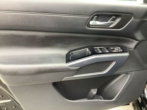 Used 2024 Nissan Pathfinder SL w/ SL Premium Package image 14