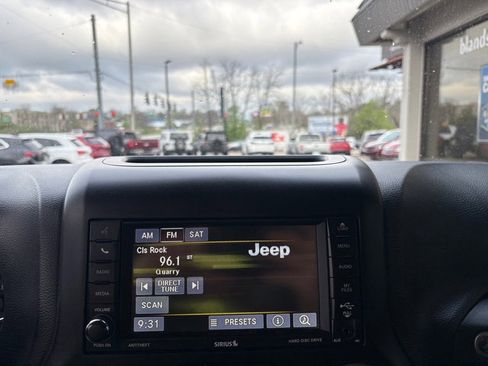 Used 2017 Jeep Wrangler Unlimited Sport w/ Quick Order Package 24S image 24